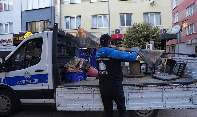 Balıkesir'de zabıta kaldırım işgallerine son veriyor