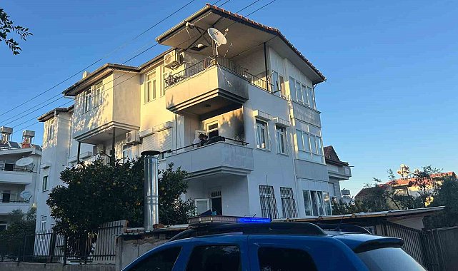 Balkonda söndürülmeden bırakılan mangal yangına sebep oldu