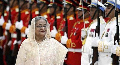 Bangladeş'te devrik Başbakan Hasina ve eski içişleri bakanına idam cezası