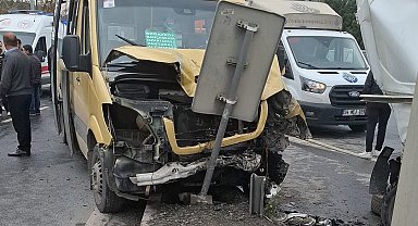 Başakşehir'de zincirleme kaza: 12 yaralı