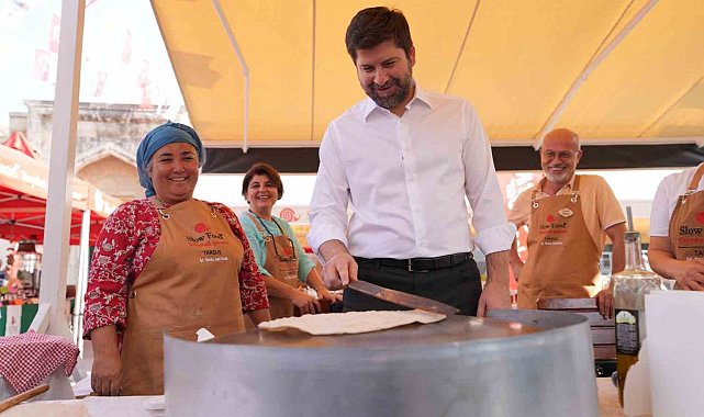 Başkan Boltaç, Tarsus Festivalinde üreticilerle buluştu