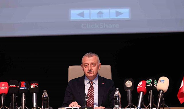 Başkan Büyükakın'dan zor soru: "Küçücük kaymayı bile tespit edemeyen İzmit Belediyesi, metroyu nasıl tespit etti?"