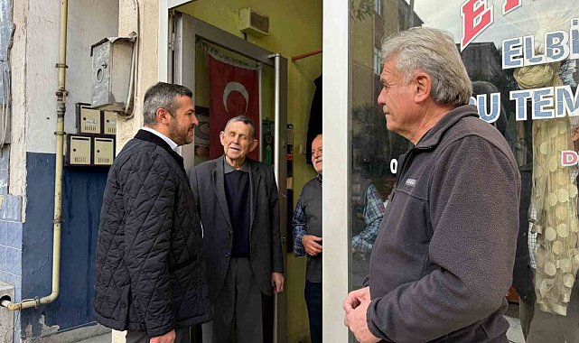 Başkan Çetinkaya, vatandaşların taleplerini dinliyor