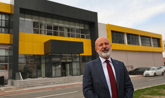 Başkan Çolakbayrakdar: "Sosyal tesislerle hemşehrilerimizin hayatına değer katıyoruz"