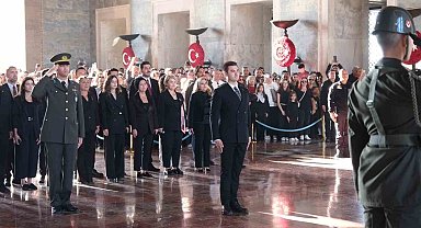 Başkan Mandalinci ve meclis üyelerinden Anıtkabir ziyareti