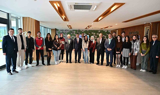 Başkan Yılmaz gençlerle buluştu