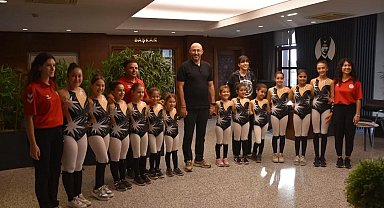 Başkan Zencirci, minik jimnastikcileri ağırladı