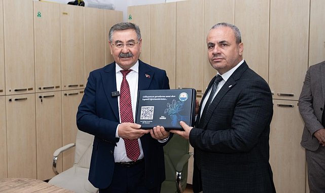 Başkanı Odabaşı, Öğretmenler Günü'nde eğitim camiasıyla buluştu