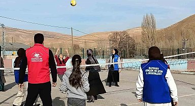 Bayburt Gençlik Merkezi Kırkpınar köyünde öğrencilerle bir araya geldi