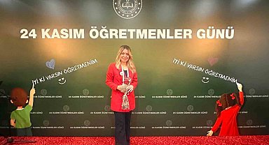Bayburt'ta yılın öğretmeni Mevhibe Kübra Hançer seçildi