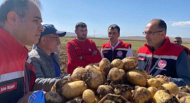 Bayburt'un köylerindeki üreticilere tarımsal bilgilendirme