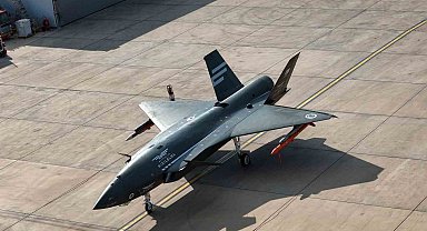 Bayraktar KIZILELMA Gökdoğan füzesi ile buluştu o anları İHA görüntülendi