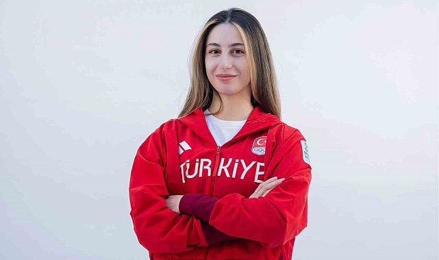Belediyespor'lu Özge Yılmaz'dan gümüş madalya