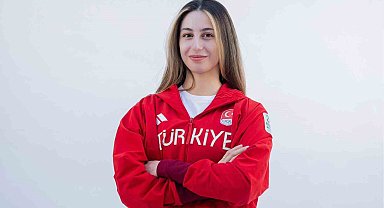 Belediyespor'lu Özge Yılmaz'dan gümüş madalya