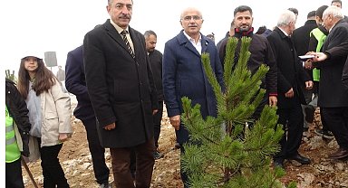 Beydağı'nın etekleri 10 bin 444 ağaçla geleceğe nefes oldu