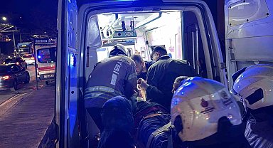 Beyoğlu'nda metro inşaatında iskele çöktü: Yaralı 2 işçi itfaiye ekipleri tarafından kurtarıldı