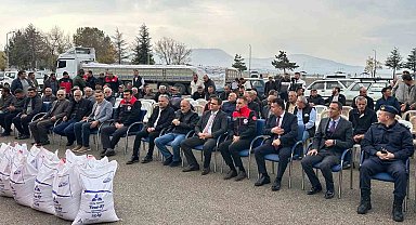 Beyşehir'de üreticilere kırmızı mercimek tohumu desteği