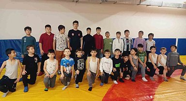 Bilecik'te güreş ve wushu eğitimi sürüyor