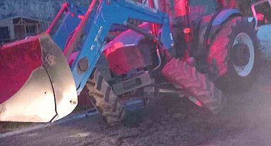 Bilecik'te traktör ile minibüs çarpıştı: 3 yaralı