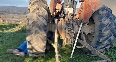 Bilecik'te traktörün altında kalan yaşlı adam hayatını kaybetti