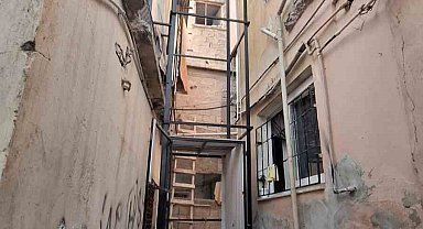 Bina dışına kurulan yük asansörü düştü: 80 yaşındaki kadın hayatını kaybetti