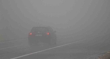 Bolu Dağı'nda göz gözü görmüyor: Görüş mesafesi 25 metreye düştü