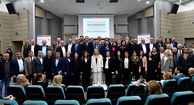 Bornova'da Muhtarlar Akademisi başladı