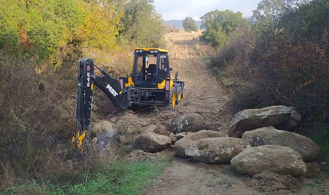 Bozdoğan'da arazi yollarında çalışmalar sürüyor