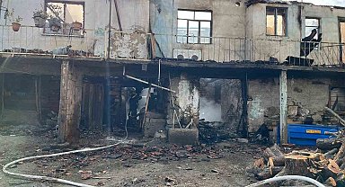 Bozdoğan'da çıkan yangında ev tamamen küle döndü