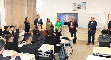 Bozüyük'te Kaymakam ve Milli Eğitim Müdüründen okul ziyaretleri