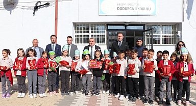 Bozüyük'te kaymakam ve öğrenciler kitapla buluştu