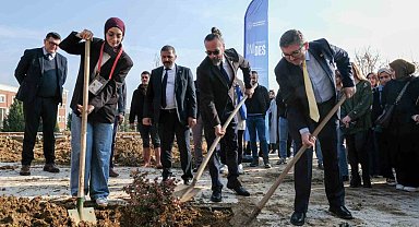 BŞEÜ'de kampüse yeni fidanlar dikildi
