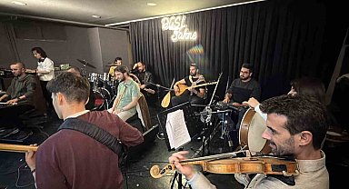 Bu öğretmenler sadece ders vermiyor: 65 kişilik koro konsere hazır