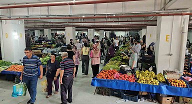 Buharkent'te Cuma trafiğine duba düzenlemesi