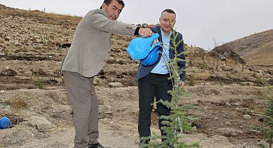 Bünyan'da Milli Ağaçlandırma Günü'nde fidanlar toprakla buluştu