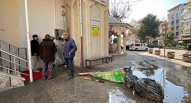 Burdur'da cami minaresinde yangın korkuttu