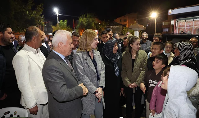 Bursa Gürsu'dan Başkan Bozbey'e havai fişeklerle karşılama