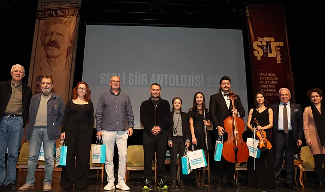 Bursa Nilüfer'de şiir eleştirisinin prestij ödülleri sahiplerini buldu