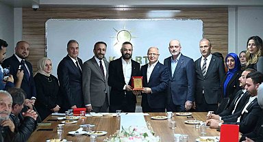 Bursa'da 800 yeni üye AK Parti'ye katıldı