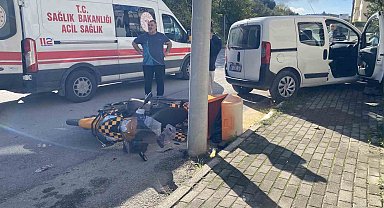 Bursa'da eğitim pistinde feci kaza...Ehliyetsiz genç kuryeye çarptı