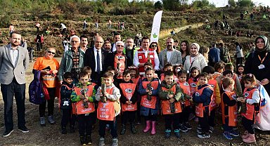 Bursa'da kitaplardan yeşerecek ormana ilk tohumlar bırakıldı