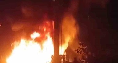 Bursa'da trafo yangını meyve kasalarına sıçradı