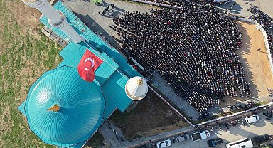Bursalı şehit binbaşıyı binlerce kişi uğurladı
