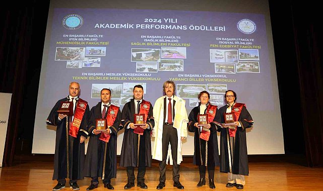 BUÜ'de 2024 Yılı Akademik Performans Ödülleri sahiplerini buldu