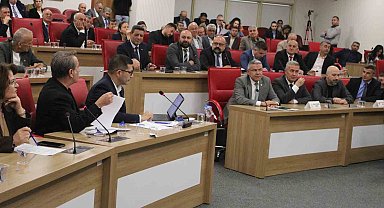 Büyükşehir meclisinde 'sıralama' tartışması