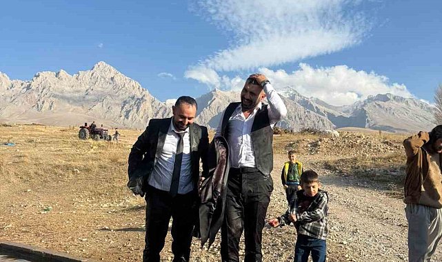 Çamardı'da 'damat serinletme' geleneği renkli görüntülere sahne oldu