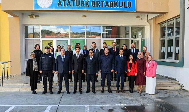 Çameli protokolü öğretmenleri yalnız bırakmadı