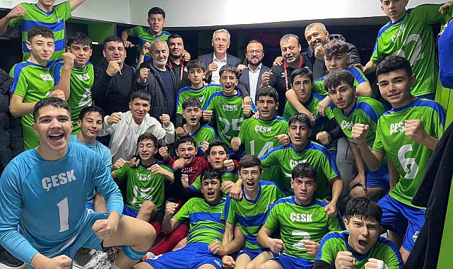 Çayırova Belediyesi Eğitim Spor Kulübü U-16 Futbol Takımı şampiyon oldu