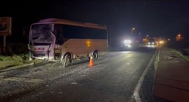 Çerkezköy'de iki servis aracı çarpıştı: 8 işçi yaralandı
