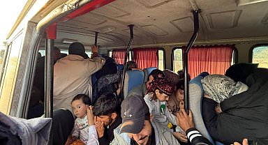 Çeşme'de 40 düzensiz göçmen yakalandı
